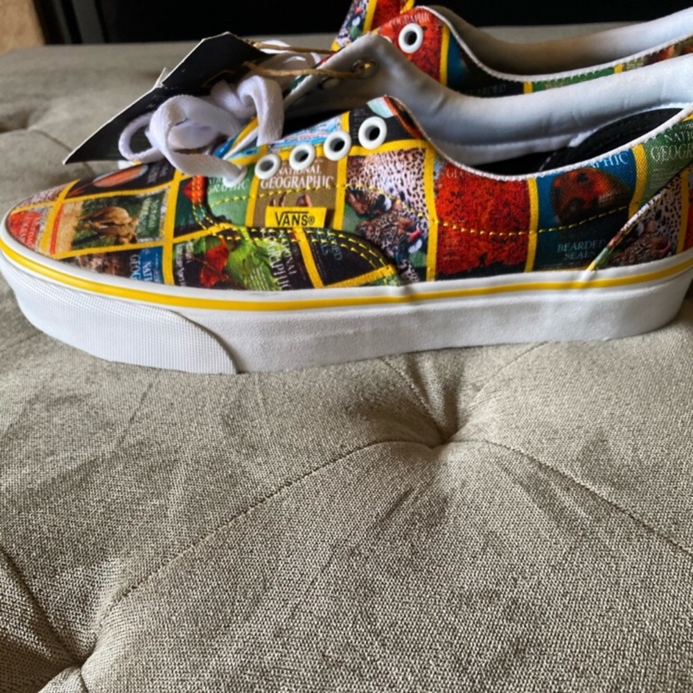 Men’s Vans Era size 9